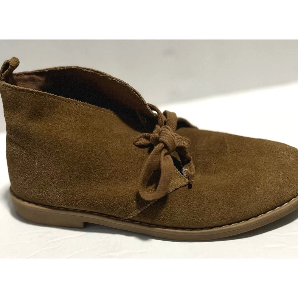GAP KIDS CHUKKA SUEDE BROWN SHOES SIZE 2 LACE UP